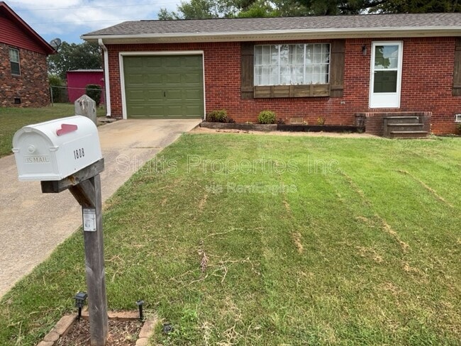 property at 1808 Nassau Blvd