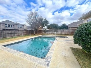 7011 Chackbay Ln in Dallas, TX - Building Photo - Building Photo