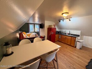 190 Green Lake Rd in Athens, NY - Building Photo - Building Photo