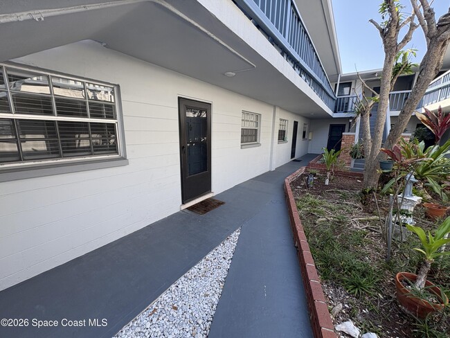 405 Adams Ave in Cape Canaveral, FL - Building Photo - Building Photo