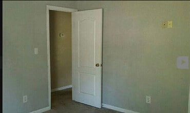 120 Woods Edge Dr in Jackson, TN - Building Photo - Building Photo