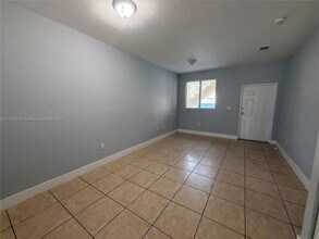 1568 SE 26th St in Homestead, FL - Building Photo - Building Photo