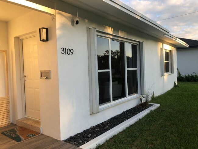 3109 SE Pruitt Rd in Port St. Lucie, FL - Building Photo - Building Photo