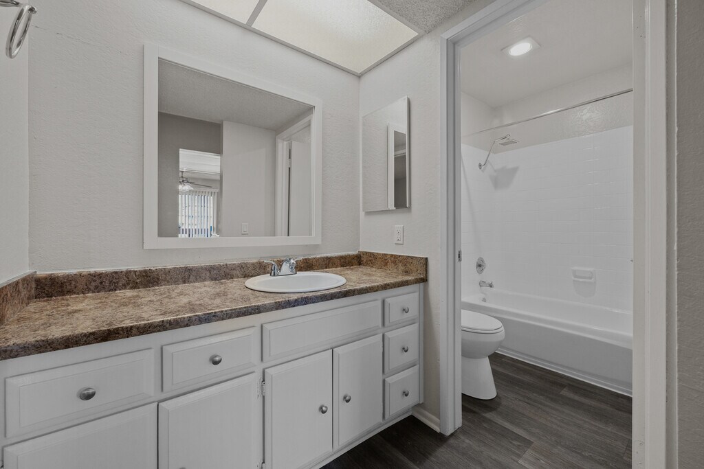 Foothill Village Apartments in Pomona, CA