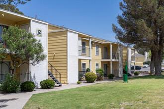 Indian Springs Apartments in El Paso, TX - Building Photo - Building Photo