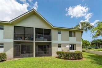 719 Gardens Dr, Unit 101 in Pompano Beach, FL - Foto de edificio - Building Photo