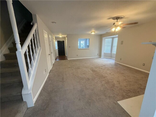 2045 Fairways Ct in Kennesaw, GA - Foto de edificio - Building Photo