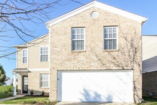 738 Rosea Ct in Greenwood, IN - Building Photo