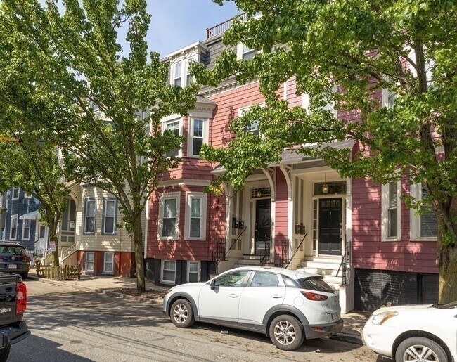 11 Mercer St, Unit 1 in Boston, MA - Building Photo - Building Photo