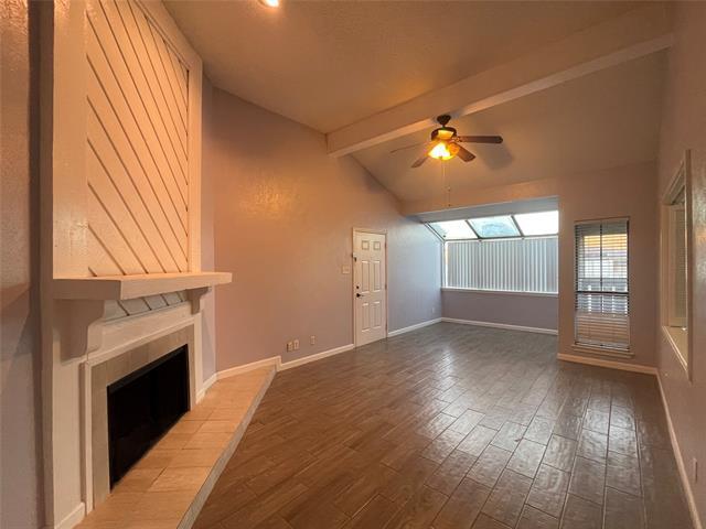 2105 Count Fleet Dr in Arlington, TX - Building Photo - Building Photo