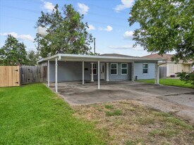 2512 Jackson in La Marque, TX - Building Photo