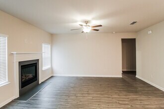 859 Sara Mdw Rd in Loganville, GA - Building Photo - Building Photo