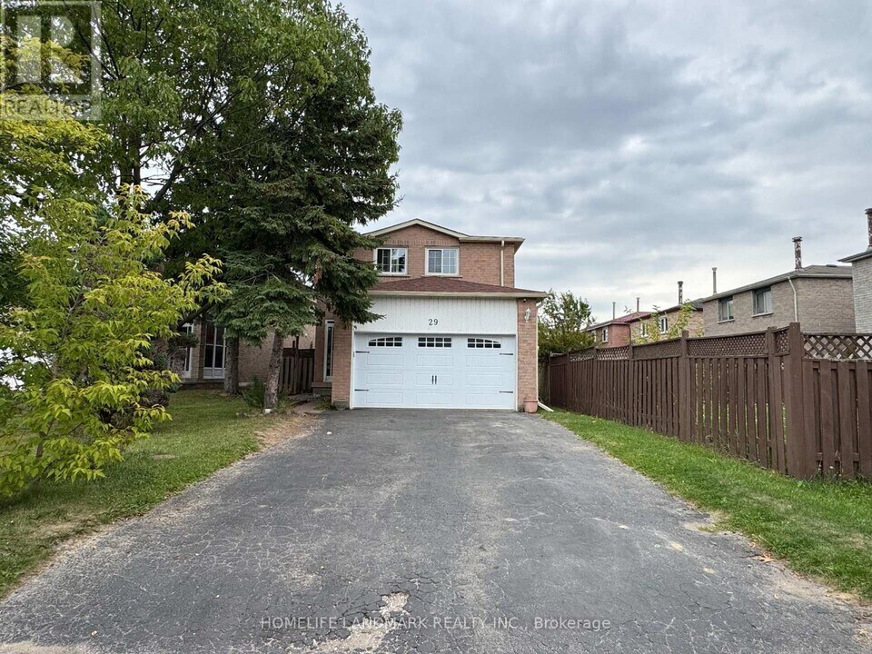 29 Timbers Cir in Markham, ON - Building Photo