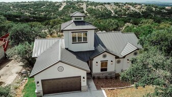 1406 Prospect Cir in Horseshoe Bay, TX - Building Photo