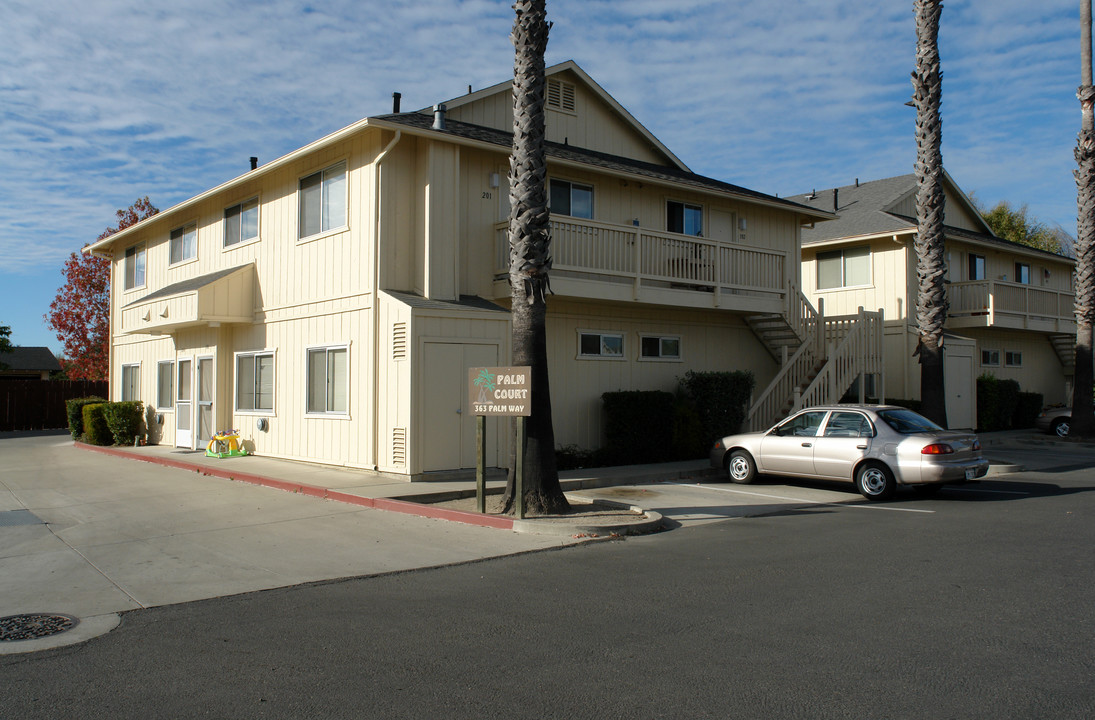 363 Palm Way in Buellton, CA - Building Photo