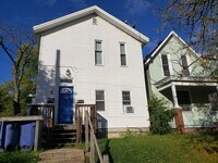 115 Lexington Ave NW