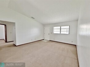 203 N 59th Ave in Hollywood, FL - Building Photo - Building Photo