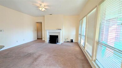 2101 Austin Dr in Mesquite, TX - Building Photo - Building Photo