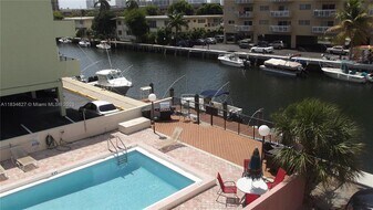 3582 NE 171 St in Sunny Isles Beach, FL - Building Photo