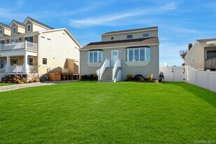 26 Namkee Ln in Blue Point, NY - Building Photo