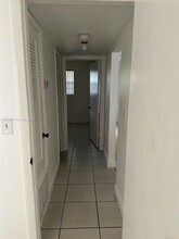 17255 SW 95th Ave in Palmetto Bay, FL - Building Photo - Building Photo