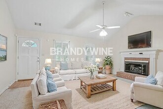 205 Oak Shores Dr in Mcdonough, GA - Building Photo - Building Photo