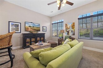 18 N Olive Ave, Unit 202 in Fayetteville, AR - Building Photo - Building Photo