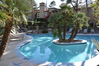 3145 E Flamingo Rd, Unit 1017 in Las Vegas, NV - Building Photo - Building Photo