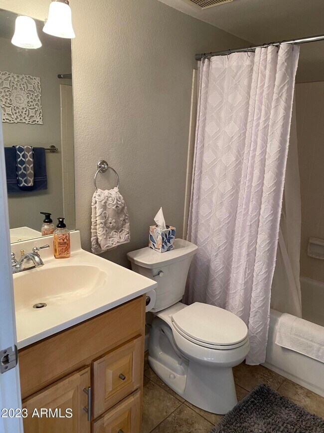 7910 Thomas Rd-Unit -224 in Scottsdale, AZ - Building Photo - Building Photo