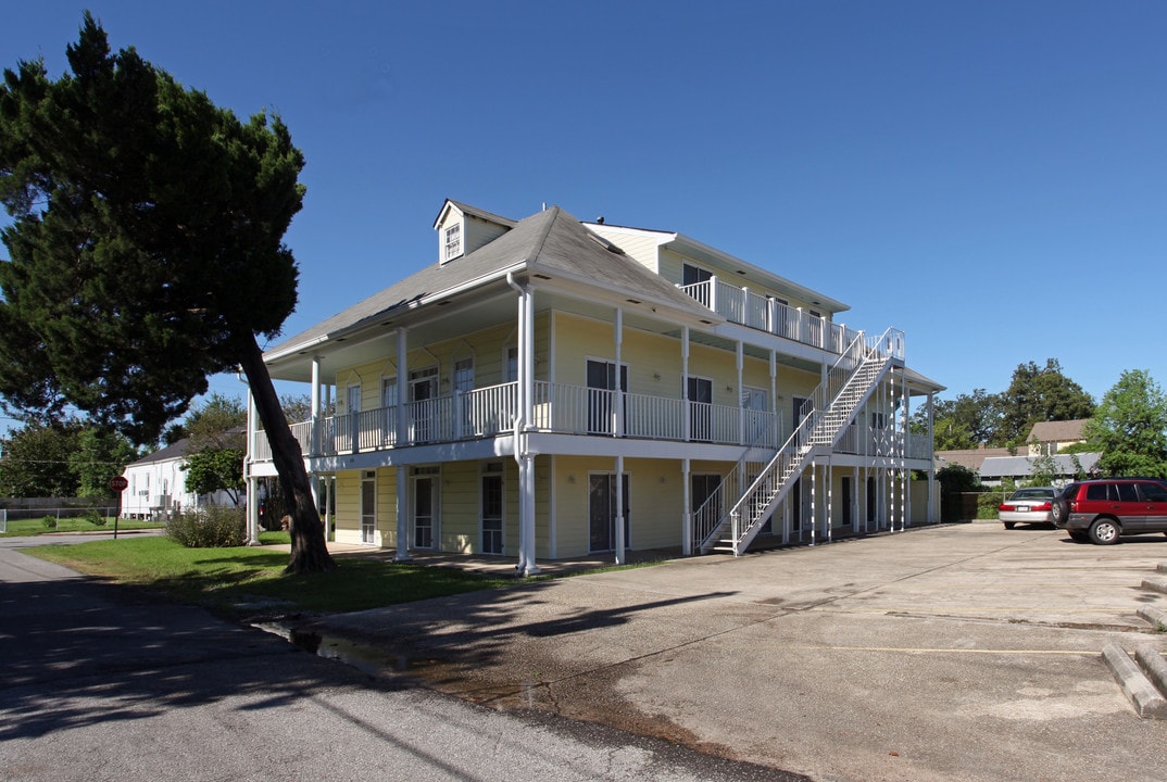 606 Egania St in New Orleans, LA - Building Photo