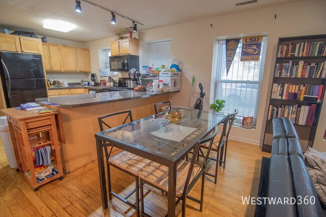 1756 W Crystal St in Chicago, IL - Building Photo - Building Photo