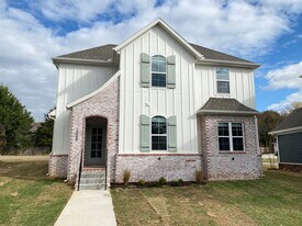 2049 N Penelope Ln in Fayetteville, AR - Building Photo