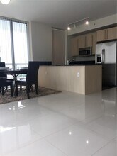 79 SW 12th St, Unit 1406-S in Miami, FL - Building Photo - Building Photo