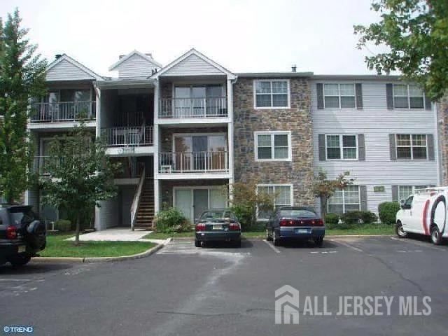 property at 40 Holly Ct