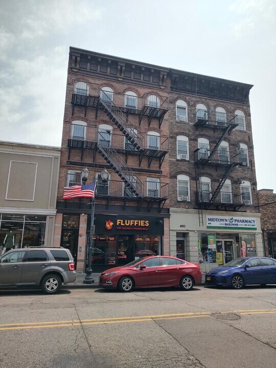 492 Broadway in Bayonne, NJ - Building Photo