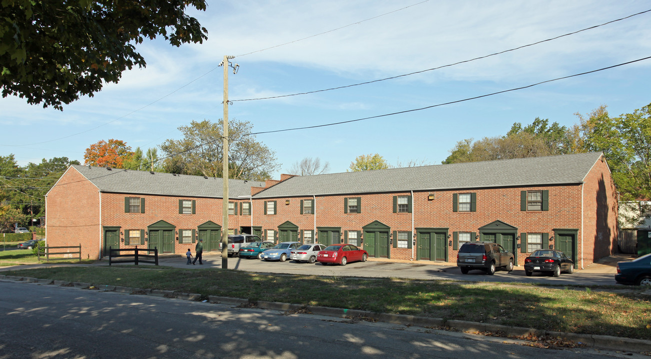 Oxford Square Apartments in Richmond, VA - Building Photo