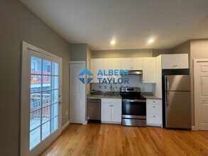 1084 Dorchester Ave, Unit 2 in Boston, MA - Building Photo - Building Photo