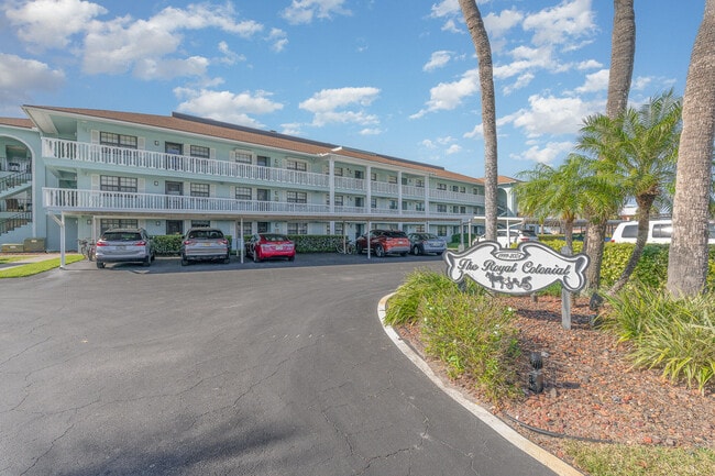 2001 S Banana River Blvd in Cocoa Beach, FL - Building Photo - Building Photo