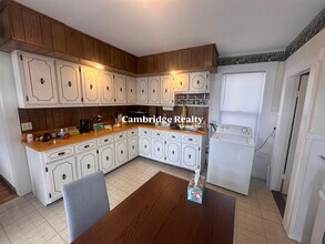 543 Broadway, Unit 543A in Somerville, MA - Building Photo - Building Photo