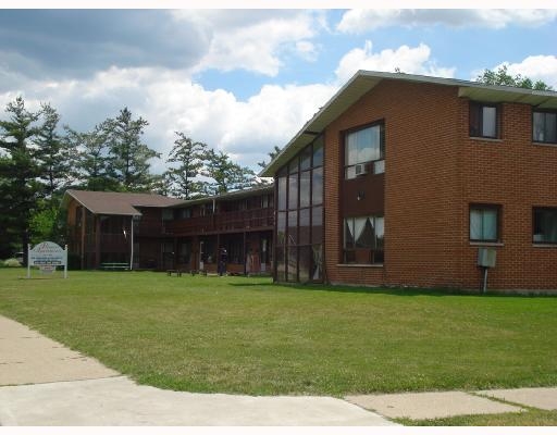 Princess City Apartments in Mishawaka, IN - Building Photo - Building Photo