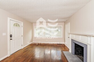 8228 10th Ave S in Birmingham, AL - Foto de edificio - Building Photo