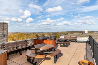 Brittany Apartments in Pittsburgh, PA - Building Photo - Building Photo