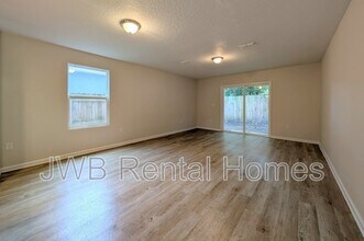 8616 Galveston Ave in Jacksonville, FL - Foto de edificio - Building Photo