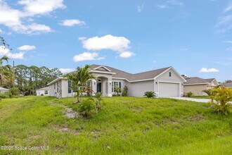 1337 Degroodt Rd SW in Palm Bay, FL - Building Photo - Building Photo