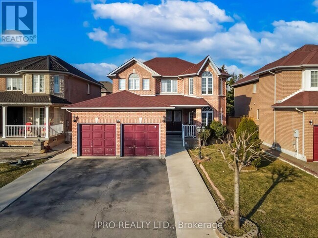 property at 285 Fernforest Dr