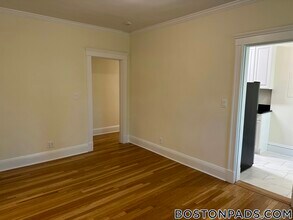 22 Chauncy St, Unit 6 in Cambridge, MA - Building Photo - Building Photo