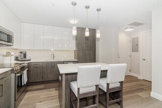 771 Harrison Ave, Unit 107 in Boston, MA - Building Photo - Building Photo