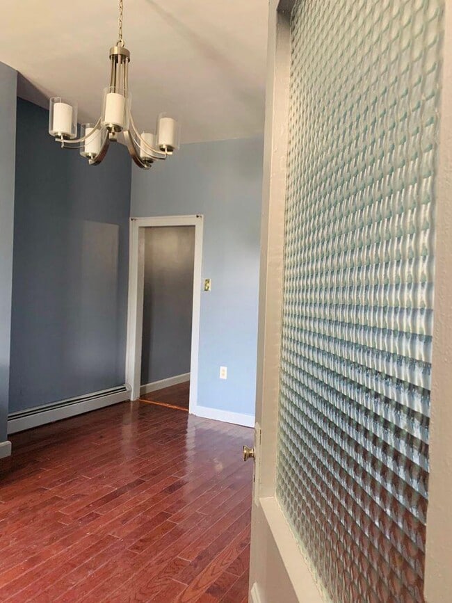 20 Lewis Ave, Unit 1