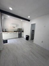 1385 NE 133rd St in North Miami, FL - Building Photo - Building Photo