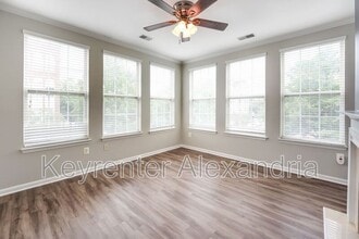 4951 Brenman Park Dr in Alexandria, VA - Building Photo - Building Photo